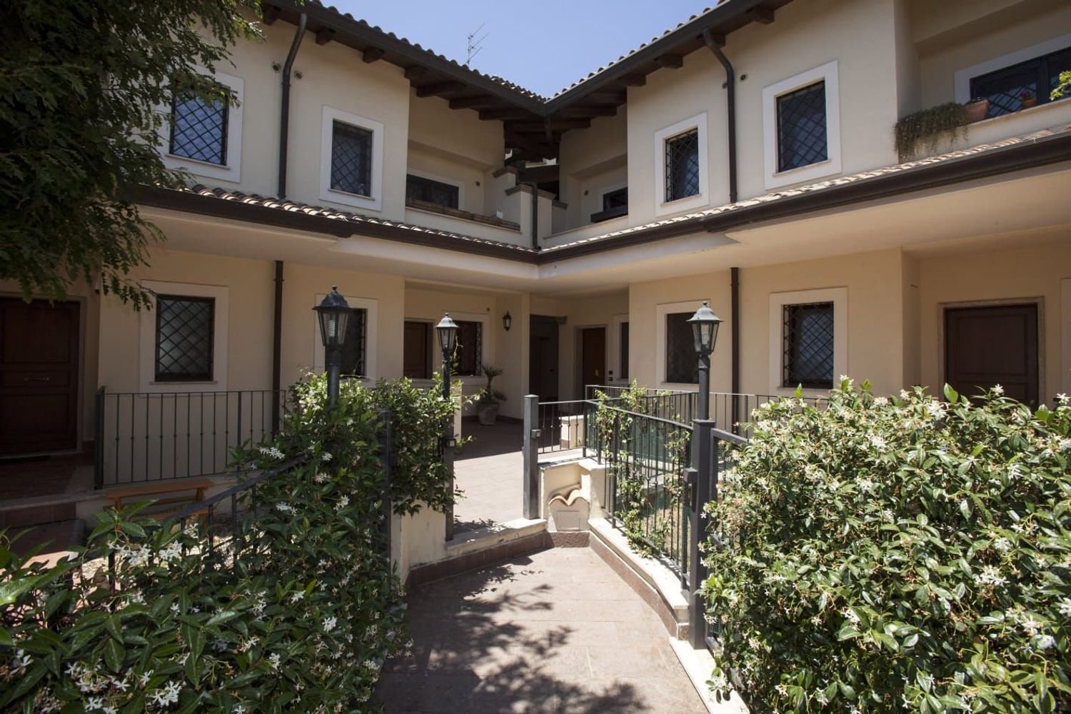 Duplex de 2 divisões em Rome, Italy N.º 16896