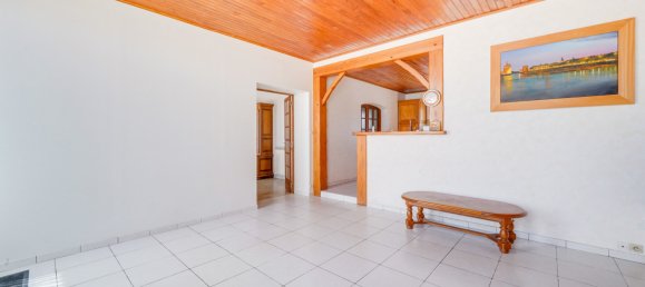 5 bedrooms House in Gironde, France No. 288828 6