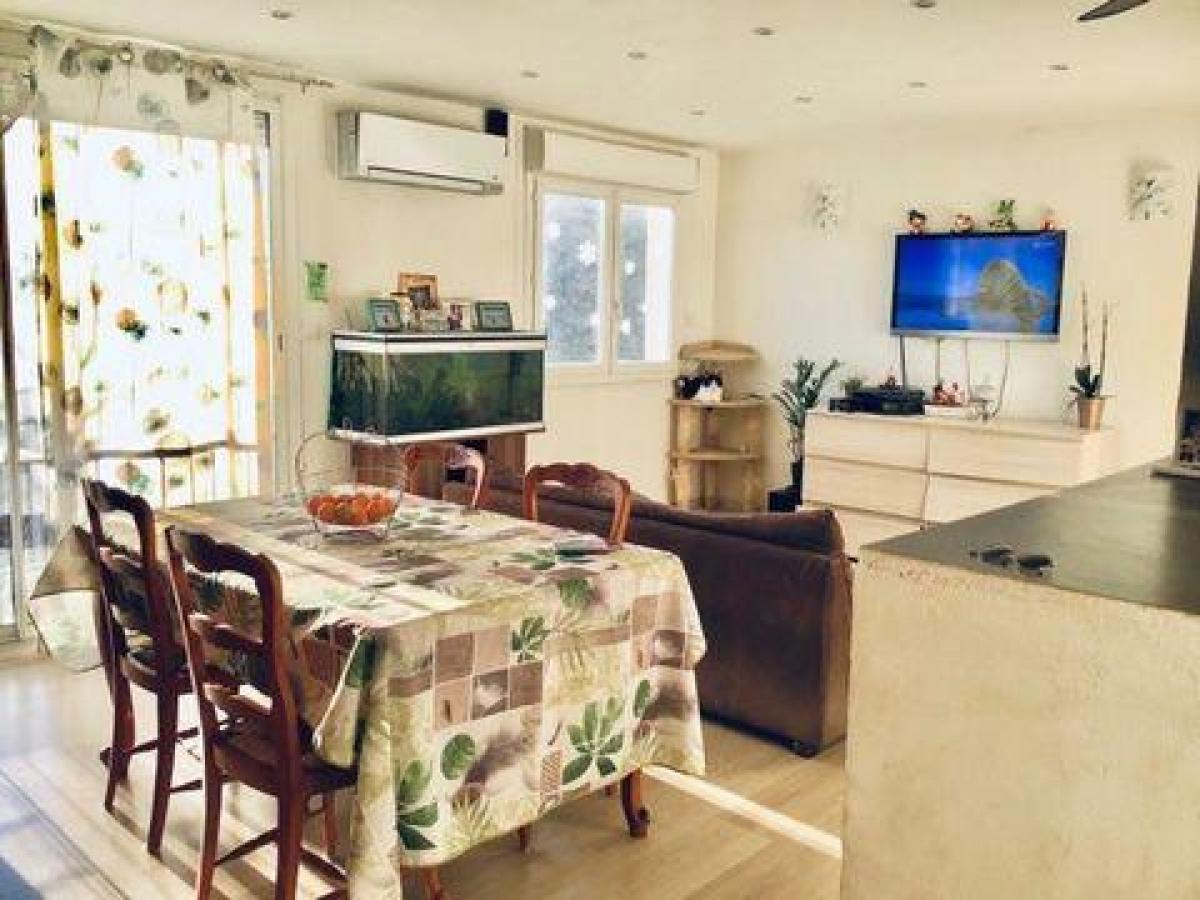 2 bedrooms Apartment in Draguignan, France No. 5823