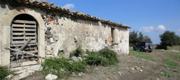 Terreno en Lentini, Italy 30319 m² No. 71711 2