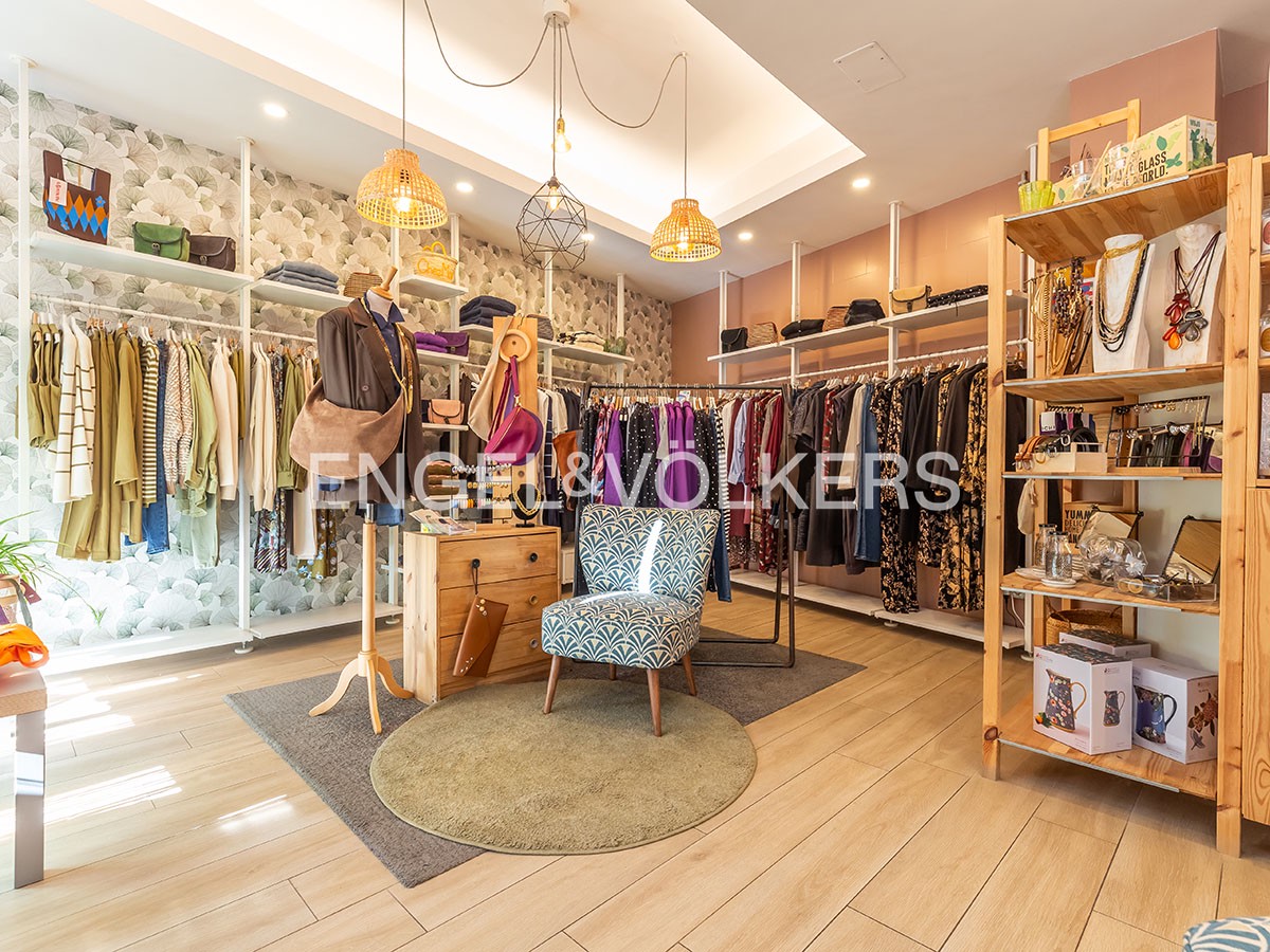 1 room Commercial property in Rome, Italy No. 126181