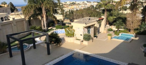 6 غرف نوم بنغالو في Mellieha, Malta رقم 2600 4