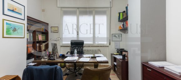 Квартира с 4 спальнями в Комо, Италия № 83763 2