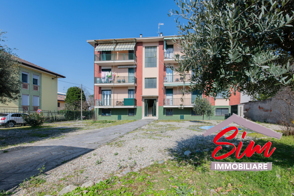 Apartamento de 1 dormitorio en Novara, Italy No. 170008