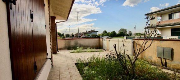 6 rooms House in Lagosanto, Italy No. 88492 23