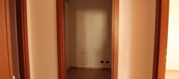 6 rooms House in Lagosanto, Italy No. 88492 12