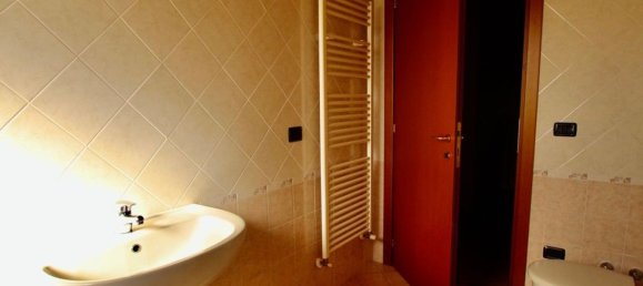 6 rooms House in Lagosanto, Italy No. 88492 21