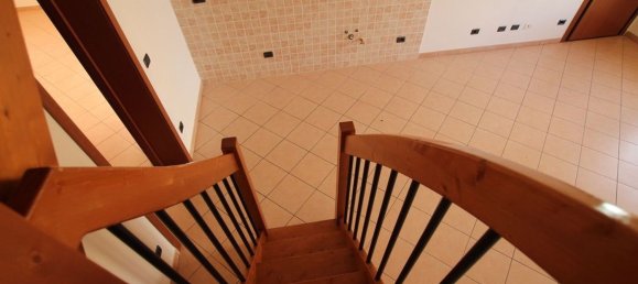 6 rooms House in Lagosanto, Italy No. 88492 17