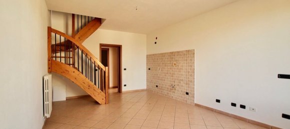 6 rooms House in Lagosanto, Italy No. 88492 16