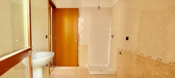 6 rooms House in Lagosanto, Italy No. 88492 18