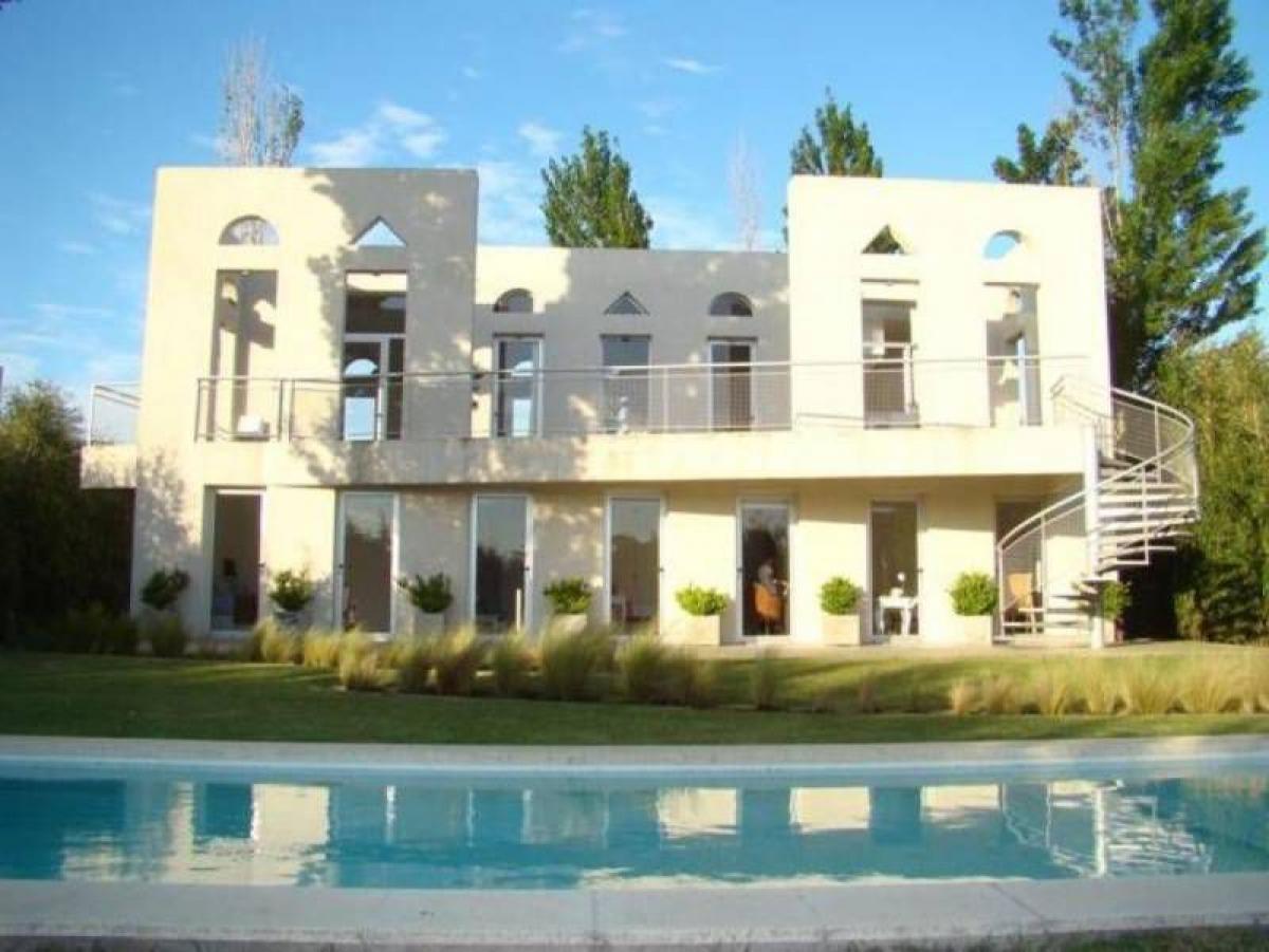 3 Schlafzimmer Haus in Tigre, Argentina, Nr. 5265