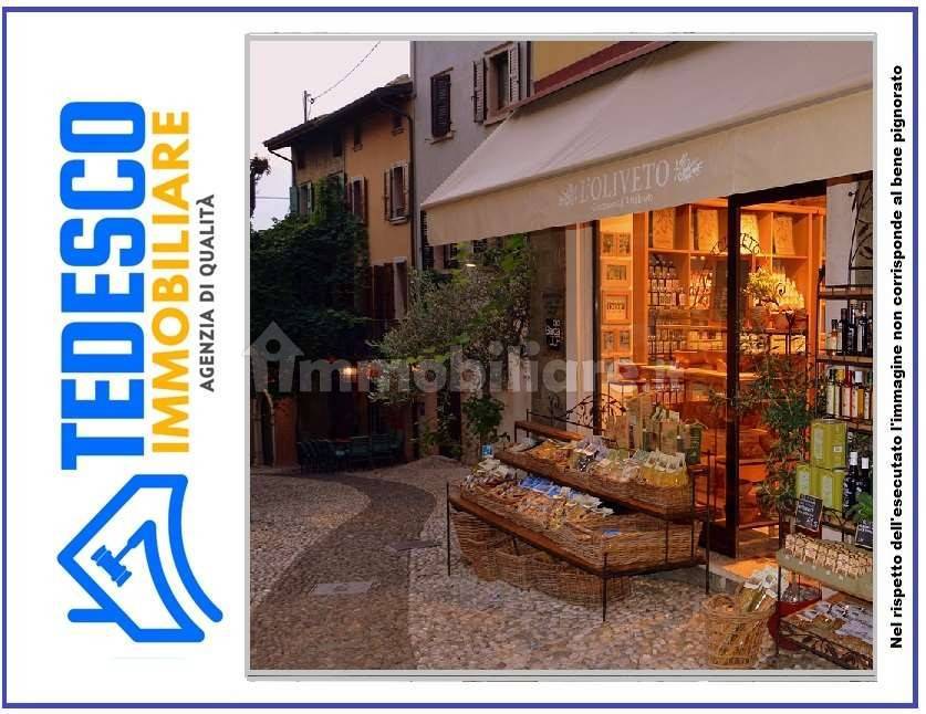 5 rooms Warehouse in Airola, Italy No. 295251
