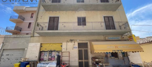 5-salle Appartement à Delia, Italy No. 288503 2