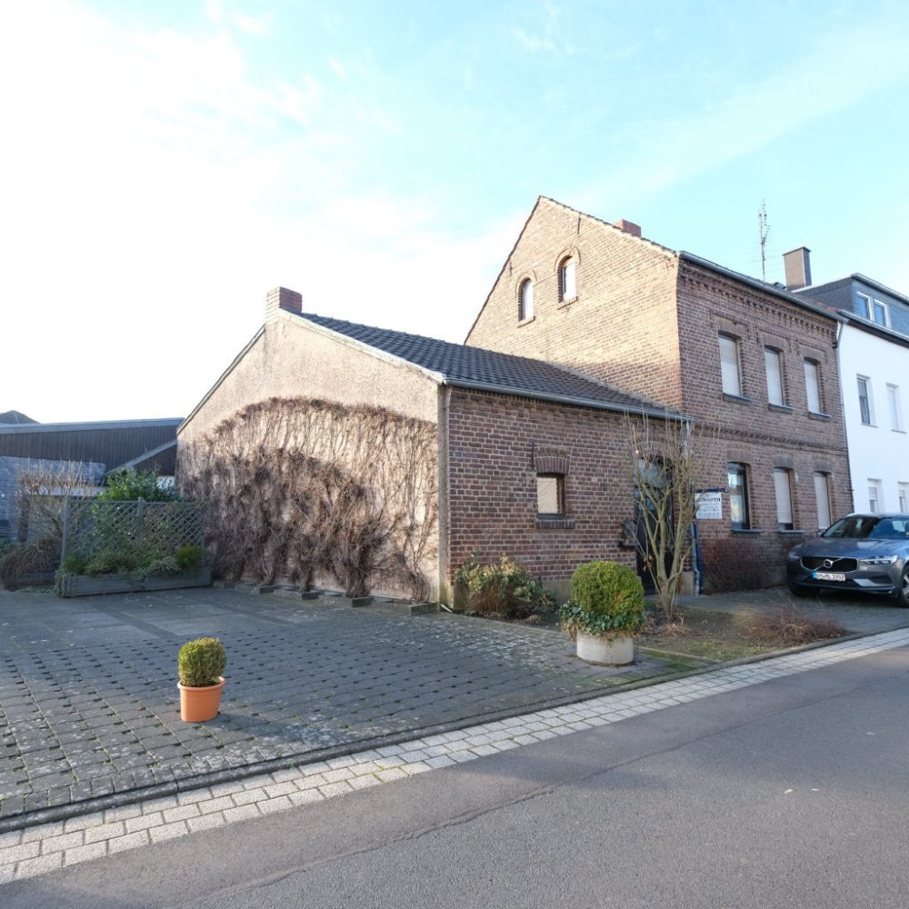 Дом с 4 комнатами в Рейн-Эрфт, Германия № 209107