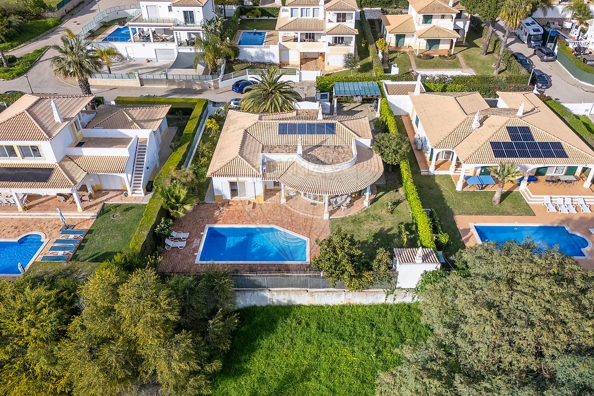 4 bedrooms House in Albufeira, Portugal No. 24144