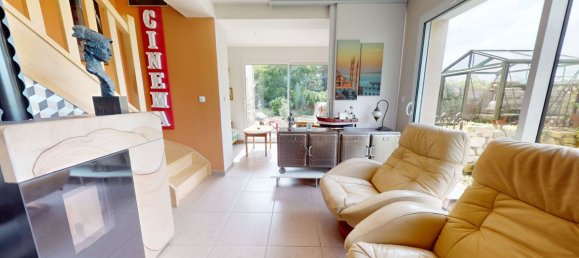 4 bedrooms House in Caen, France No. 356067 6