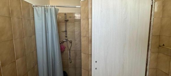 7 rooms Apartment in Massa, Italy No. 188974 10