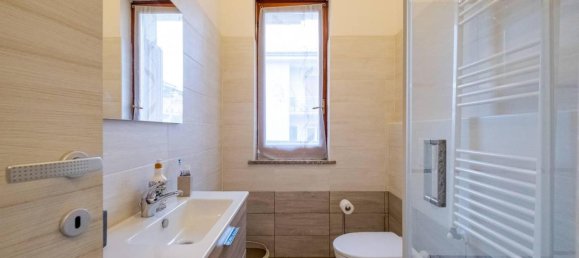 4 rooms House in Senago, Italy No. 40843 12