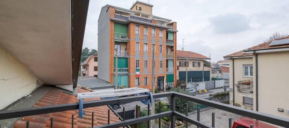 4 rooms House in Senago, Italy No. 40843 18