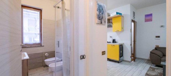 4 rooms House in Senago, Italy No. 40843 6