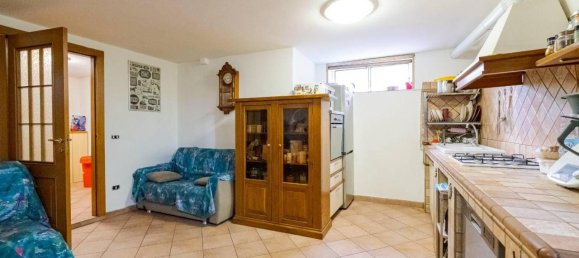 4 rooms House in Senago, Italy No. 40843 20