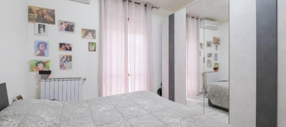 4 rooms House in Senago, Italy No. 40843 9