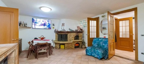 4 rooms House in Senago, Italy No. 40843 21