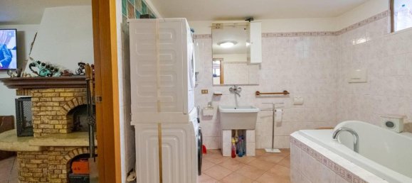 4 rooms House in Senago, Italy No. 40843 23