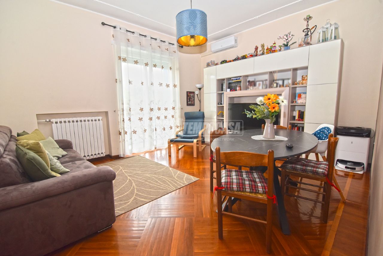 1 bedroom Villa in Brandizzo, Italy No. 61921