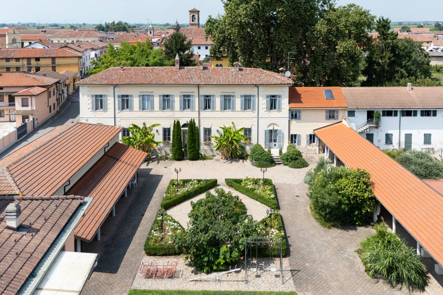 5 bedrooms Building in Villanova Monferrato, Italy No. 358162