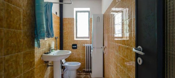 5 rooms House in Cavagnolo, Italy No. 19532 11