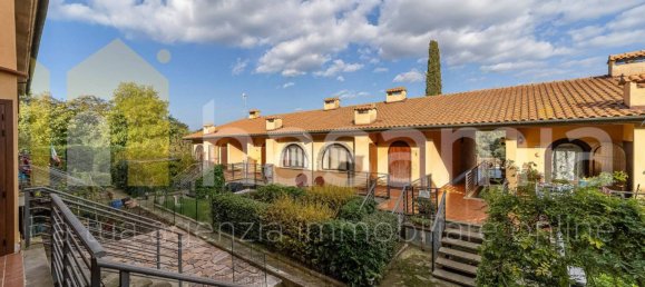 2 bedrooms Apartment in Manciano, Italy No. 305080 2