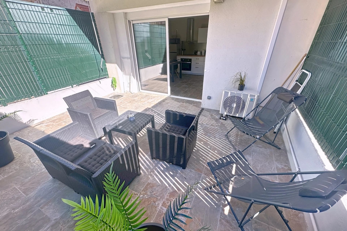 2-salle Appartement à Cannes, France No. 342859