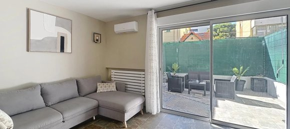 2-salle Appartement à Cannes, France No. 342859 2
