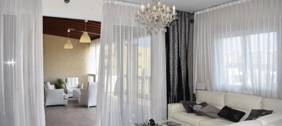 3 bedrooms Apartment in Limassol, Cyprus No. 1804 7
