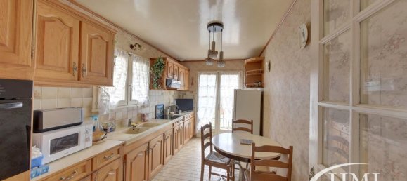 2 Schlafzimmer Haus in Evry, France, Nr. 172412 4