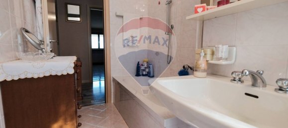 2 Schlafzimmer Wohnung in Caprino Bergamasco, Italy, Nr. 352714 5