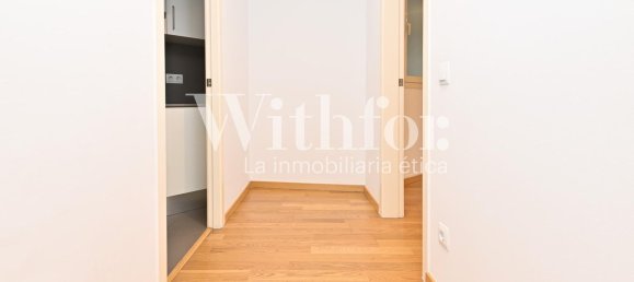 2 bedrooms Apartment in Eixample, Spain No. 172101 3