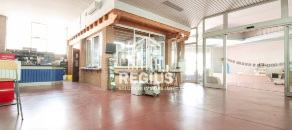 Склад с 5 комнатами в Венеция, Италия № 289231 18