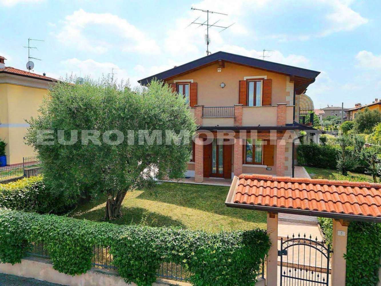 3 Schlafzimmer Villa in Castenedolo, Italy, Nr. 341991