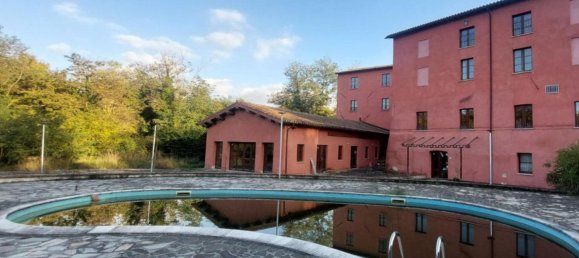 2586m² Building in Matelica, Italy No. 374890 20