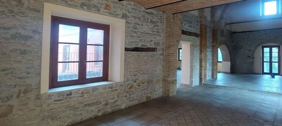 2586m² Building in Matelica, Italy No. 374890 7