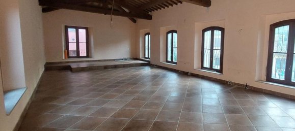 2586m² Building in Matelica, Italy No. 374890 13