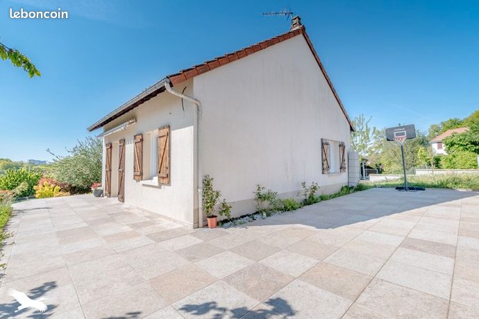 Casa de 5 dormitorios en Limoges, France No. 306648