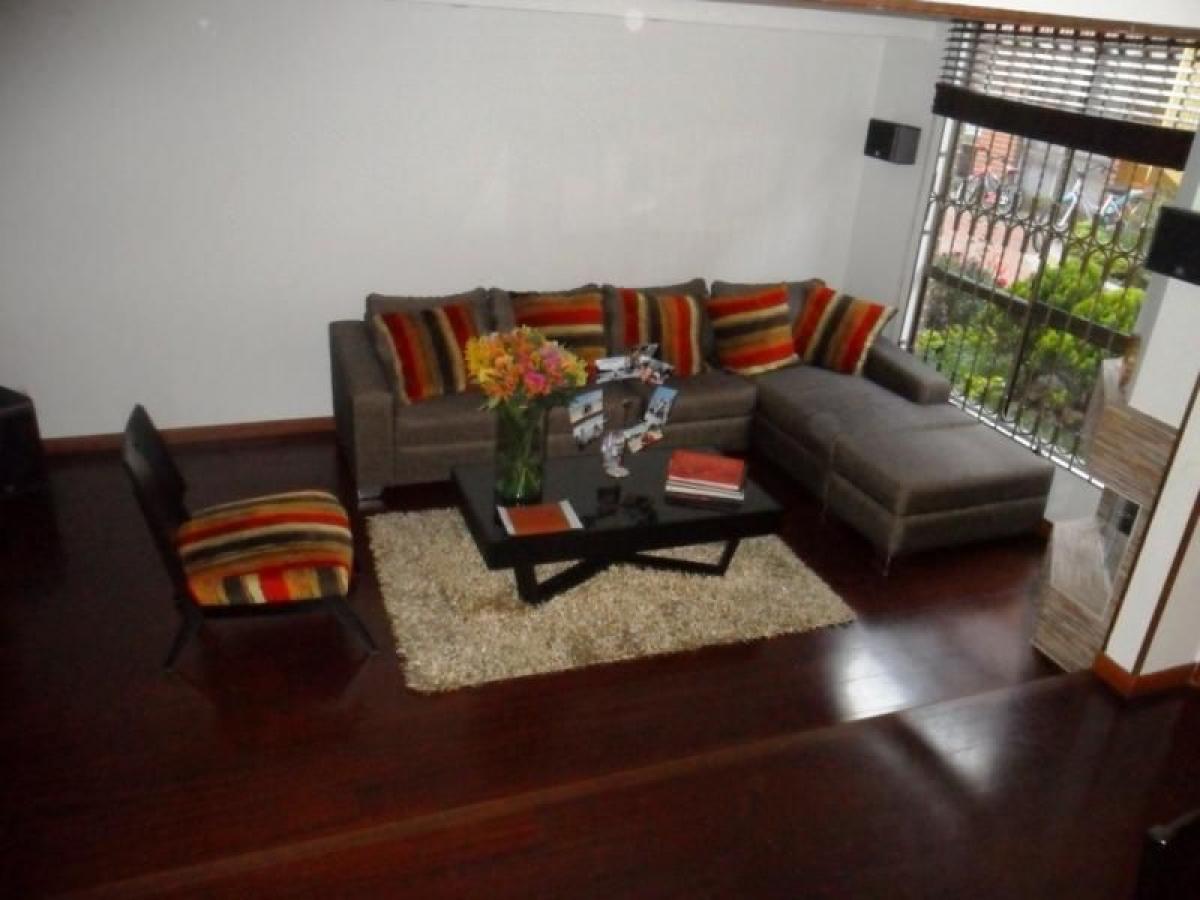 3 bedrooms House in Bogota, Colombia No. 14768