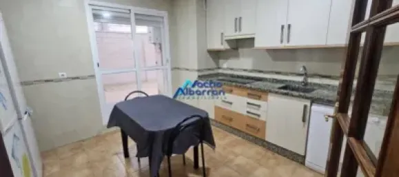 Apartamento de 4 dormitorios en Badajoz, Spain No. 148470 3