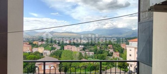 Квартира с 2 спальнями в Фрозиноне, Италия № 331099 38