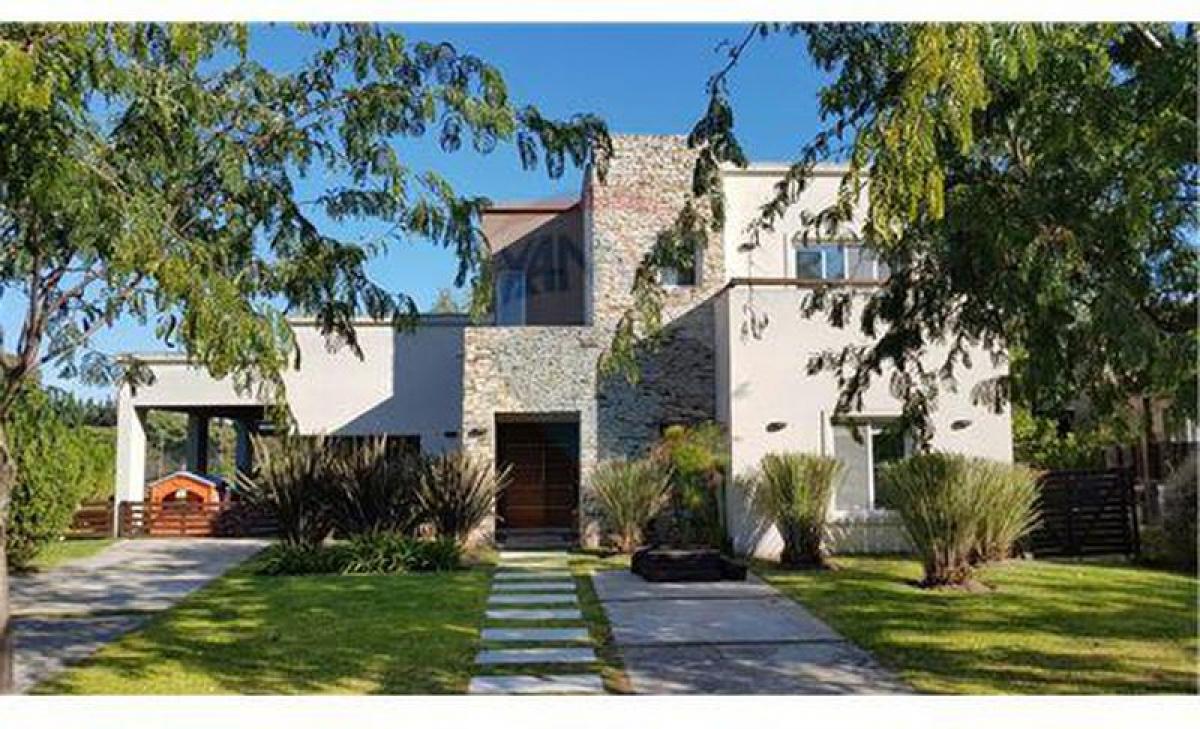 3 bedrooms House in Tigre, Argentina No. 63693