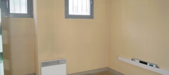 Bureau à Nouzonville, France 172m² No. 80036 4