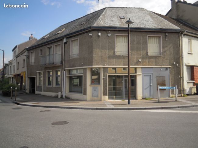 Bureau à Nouzonville, France 172m² No. 80036